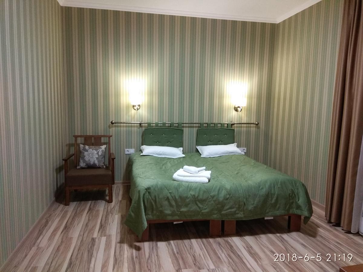 Azimut Hotel Balykchy Ngoại thất bức ảnh
